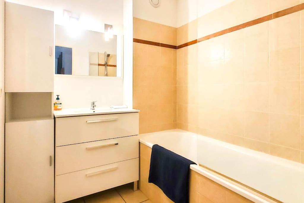 *Le Carpe Diem, Appartement 2 Chambres, Piscine, 2 Parking, Clim* Montpellier Exterior photo